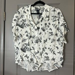 Hot topic Mushroom Tie Front Top 3X